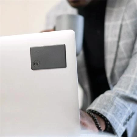 Tile Slim Bluetooth Wallet Tracker - Image 6